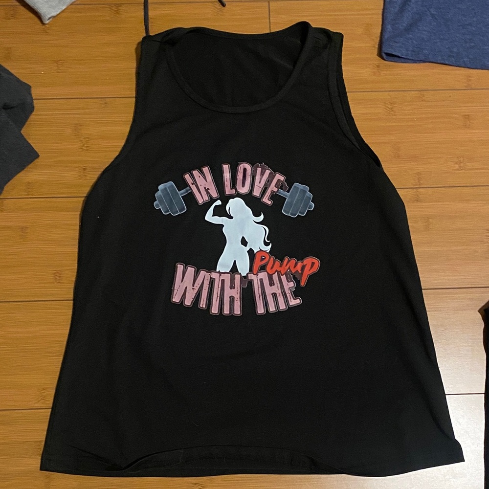 Black gym tank top

💙 bundle eligible